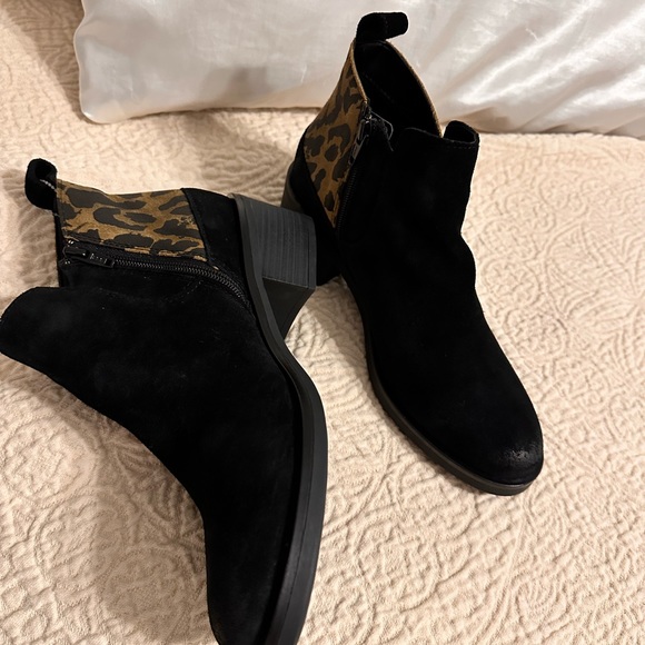 Clarks Women’s Memi Zip Leopard size 7.5 suede ankle boots new never worn - Picture 9 of 14